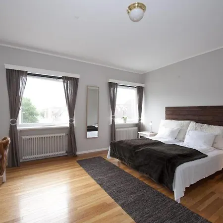 Olav Digre 1016 Hotel *
